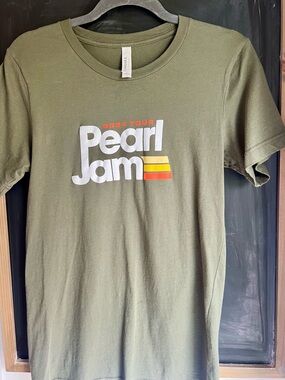Pearl Jam 2024 Tour T-shirt | Olive Green Graphic Band Shirt | Size Small